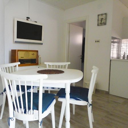 Apartments Petar - 30 M From Sandy Beach Нин Екстериор снимка