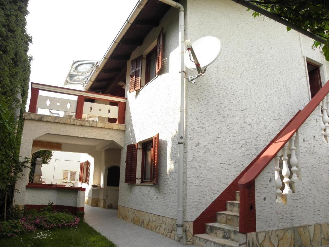 Apartments Petar - 30 M From Sandy Beach Нин Екстериор снимка
